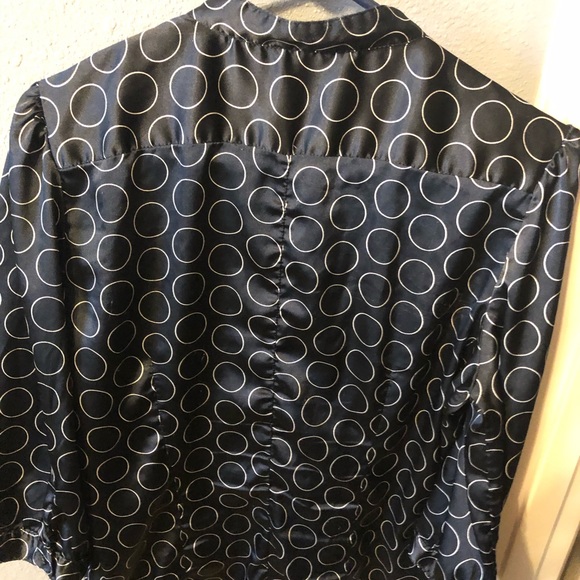 Blouse - Picture 2 of 3